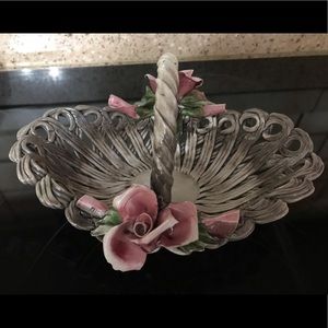 Vintage Capodimonte porcelain B495/98